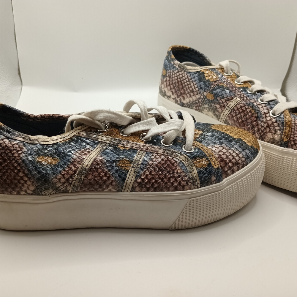 Stylish Multicolor Platform Sneakers - image 1